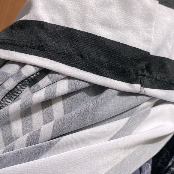 Peck & Peck woman’s black & White striped tunic top long sleeve size XL - Picture 16 of 16